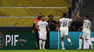 إدارة الهلال تمنح لاعبي السعودية إجازة طويلة